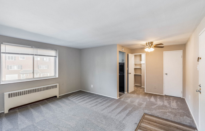 Studio, 1 bath, 400 sqft, $680, Unit 1695-26