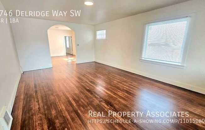 4746 DELRIDGE WAY SW