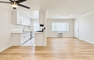 6023 WHITSETT AVE