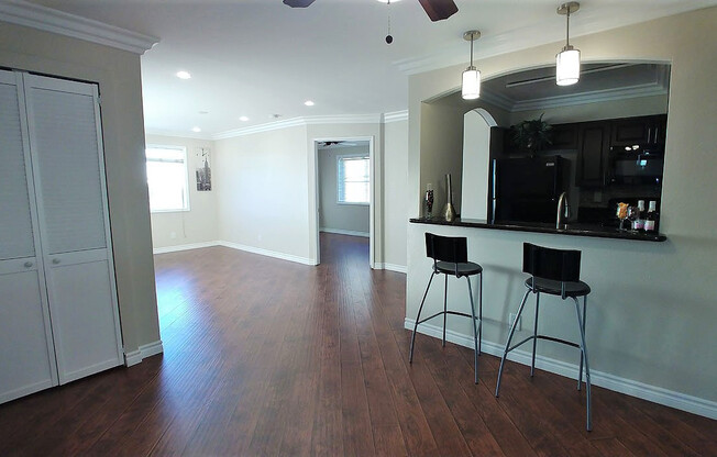 2 beds, 2 baths, 950 sqft, $2,950, Unit 206