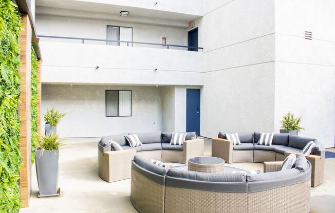 Studio, 1 bath, $1,950, Unit 302