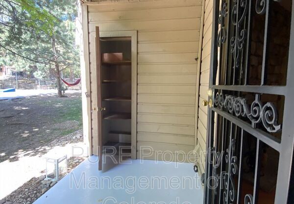 2 beds, 1 bath, $1,800