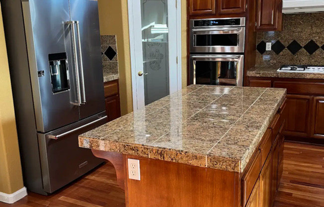 Breath-Taking Natomas 4/3 (Exclusive Private Community) - Golf Course!