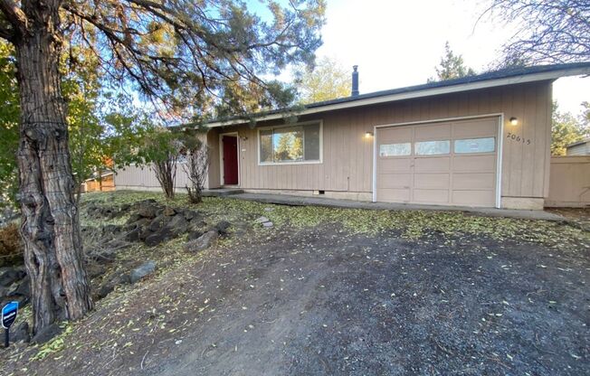 Lovely 3 Bedroom home on 1/2 Acre Lot in NE Bend!