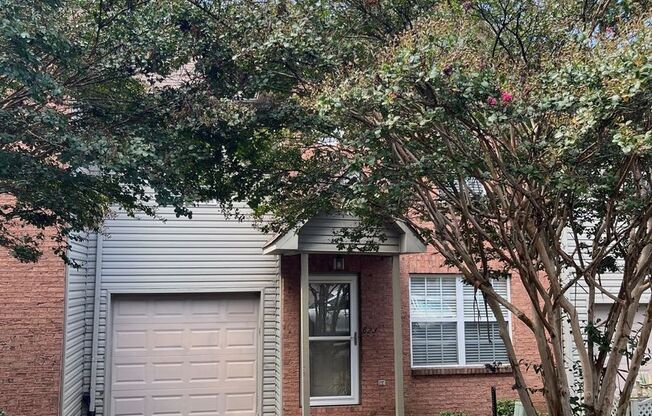 Knoxville 37923 - 2 bedroom, 2.5 Condo - Contact Kristie Hopwood (865) 233-6467