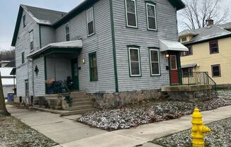 205 Valley Ave NW Apt 2