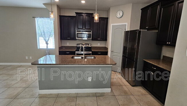 15217 EVERGREEN OAK LOOP