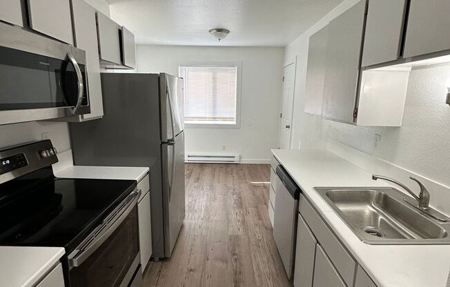 1 bed, 1 bath, 600 sqft, $1,195, Unit 40