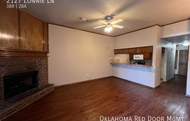 3 beds, 2 baths, 1,132 sqft, $1,360