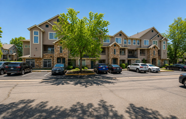 Charming 2 Bedroom 3 Bath in Denver!