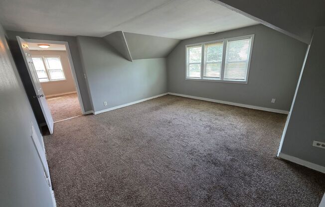 7348-7348A W Medford Ave