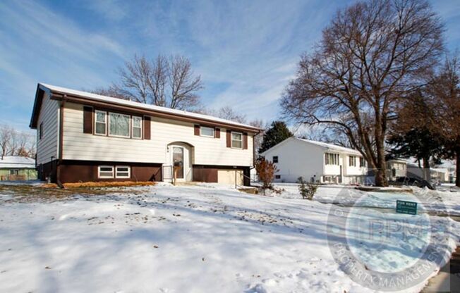 Spacious 3Bed/ 1Bath Home