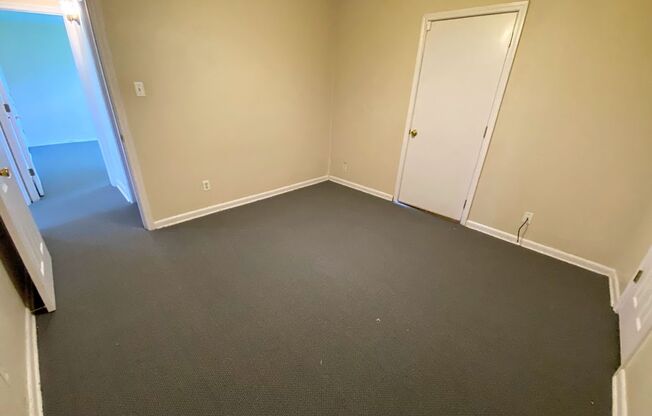 2 beds, 1 bath, $875