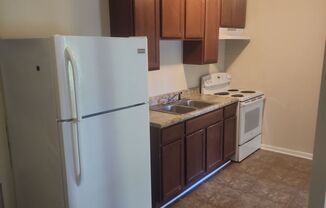 1 Bedroom apartment in Great Location w/ 1/2 OFF FIRST FULL MONTHS RENT!!!