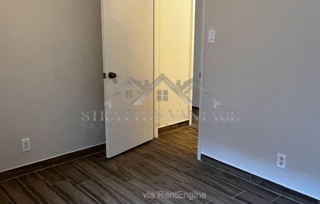 2 beds, 2 baths, 902 sqft, $1,190, Unit 147
