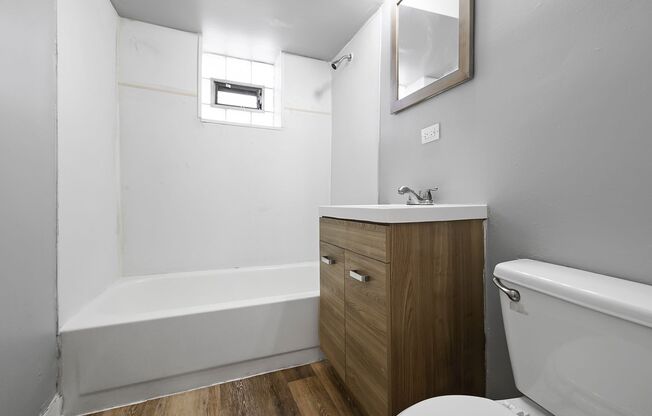 2 beds, 1 bath, 550 sqft, $1,554, Unit 4242 - 3W