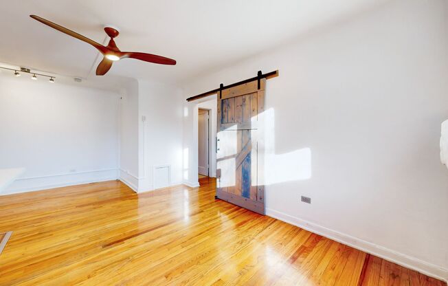 2 beds, 1 bath, $1,650, Unit 505 Haberman