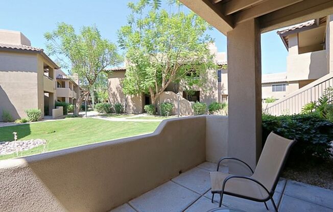 Furnished North Scottsdale Condo off the 101 loop!!