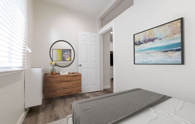 4th Street Apartments | Cozy and Renovated Homes Across Hollenbeck Park