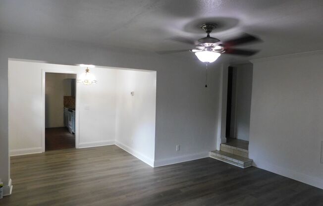 2 beds, 1 bath, 835 sqft, $1,800, Unit Unit 1