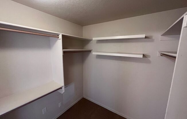 3 beds, 3 baths, $2,600