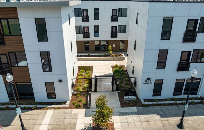 Studio, 1 bath, 328 sqft, $1,150, Unit 313