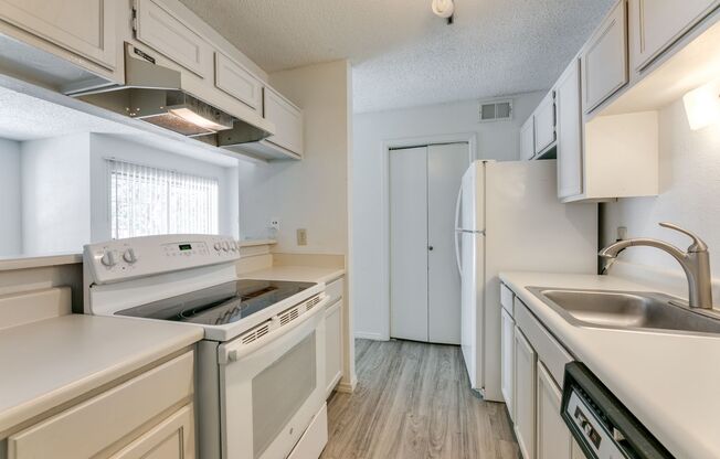 1 Bedroom Condo - Preston & Frankford