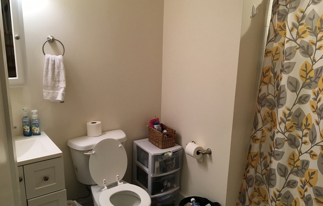 3 beds, 2 baths, 1,500 sqft, $6,500, Unit 1