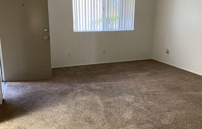 2 beds, 2 baths, 875 sqft, $2,475, Unit 11