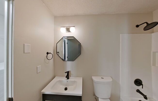 1 bed, 1 bath, 469 sqft, $1,312, Unit 34A