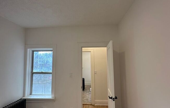 1 bed, 1 bath, 800 sqft, $950, Unit Unit 321