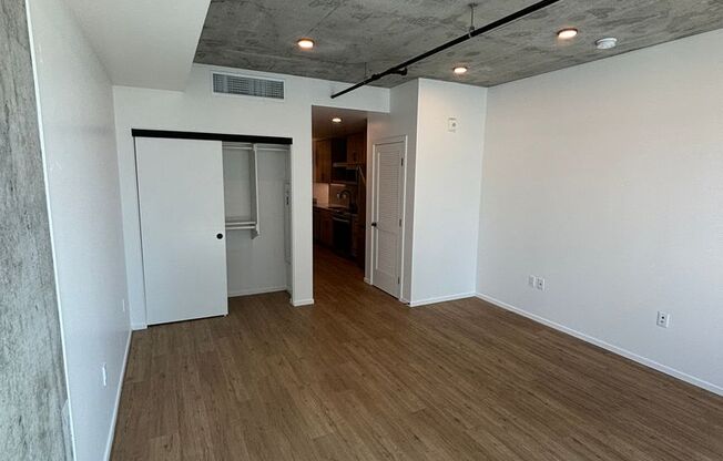 Studio, 1 bath, 464 sqft, $2,195, Unit 209
