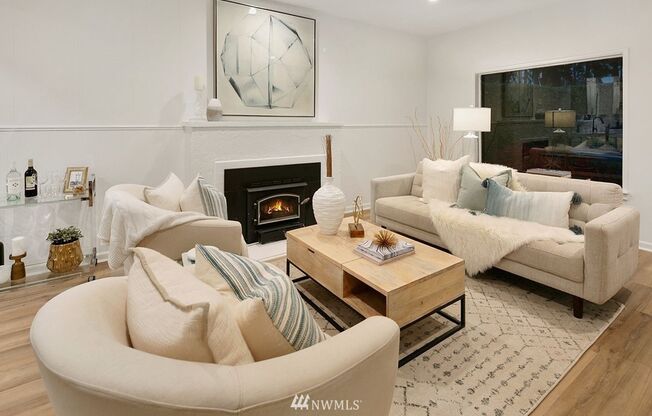 Charming 4BR 2BA Craftsman in Laurelhurst with Beach Club Access