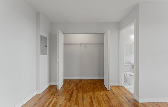 Studio, 1 bath, 275 sqft, $1,350, Unit 7450-82