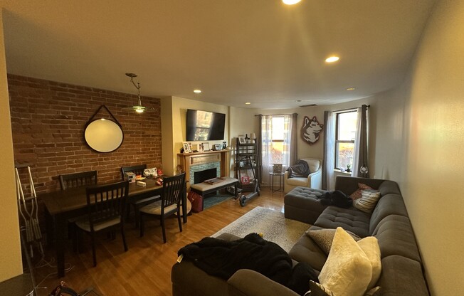 78 Gainsborough St 106