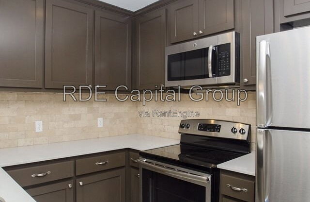 2 beds, 2 baths, 732 sqft, $1,280, Unit 224