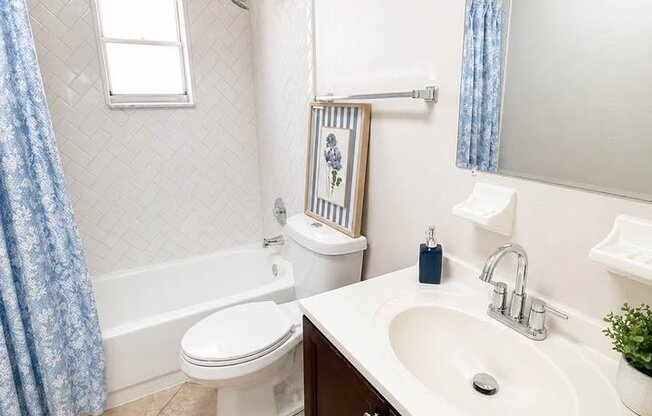 310 S ORLEANS AVE