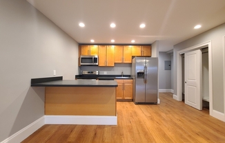 1 bed, 1 bath, 675 sqft, $2,400, Unit 2C