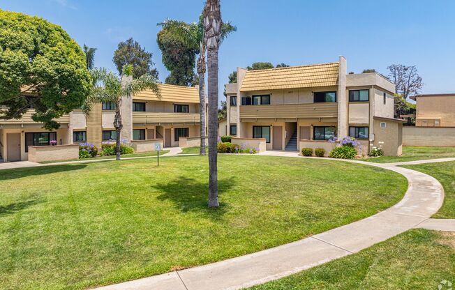 1 bed, 1 bath, 640 sqft, $1,950, Unit 1465 - J