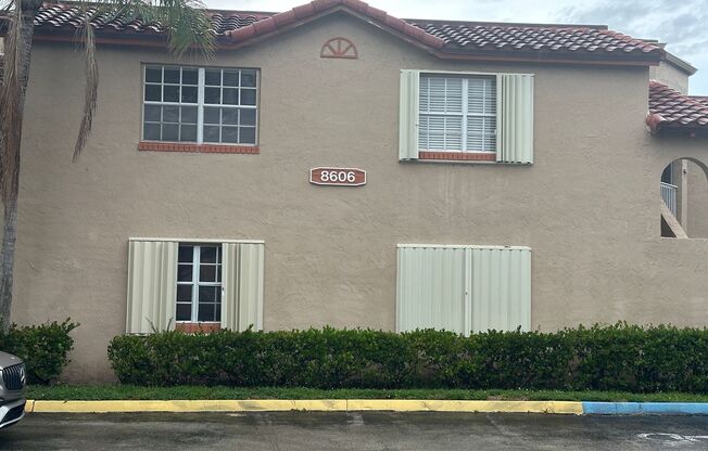 Fully Furnished 1-Bedroom Retreat in Windmill Lakes – Just Bring Your Toothbrush!