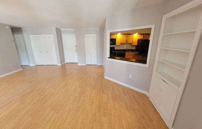 1 bed, 1 bath, $2,095, Unit LL - 206