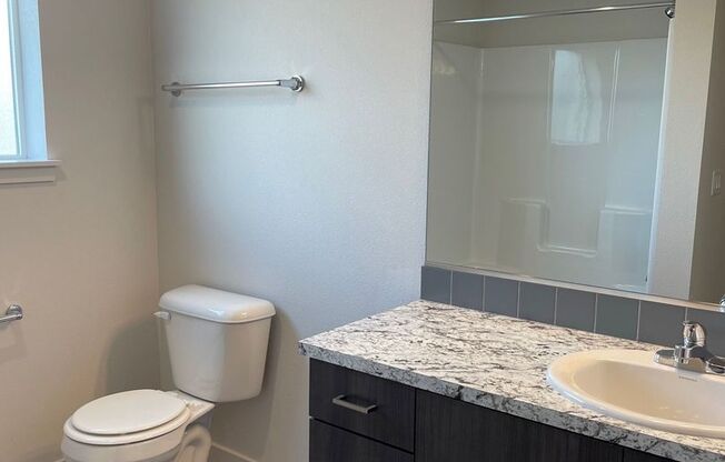 1 bed, 1 bath, 596 sqft, $1,539, Unit 301