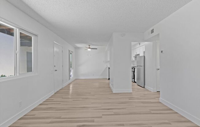 2 beds, 1 bath, 880 sqft, $1,775, Unit 107