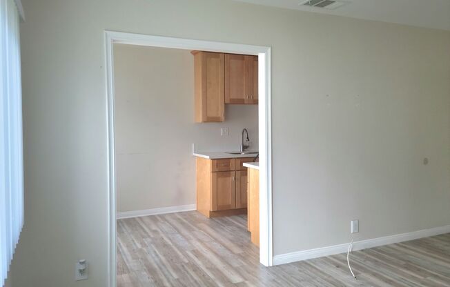 619 S. Grevillea Ave.