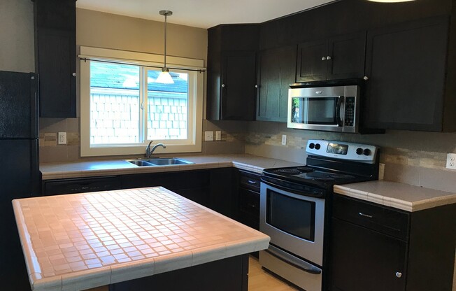 2 beds, 2 baths, $1,898