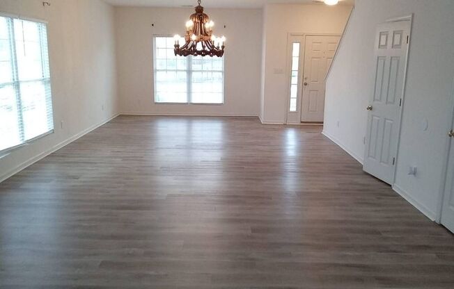 Beautiful Home on Cul-De-Sac with Lots of Space!-Fenced Yard