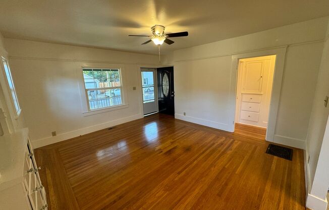 2 beds, 1 bath, $2,695