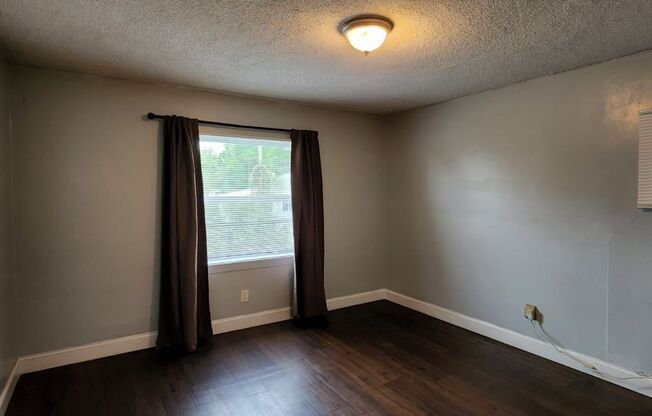 Upstairs Studio Apartment