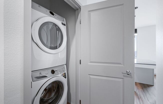1 bed, 1 bath, 530 sqft, $1,395, Unit 322