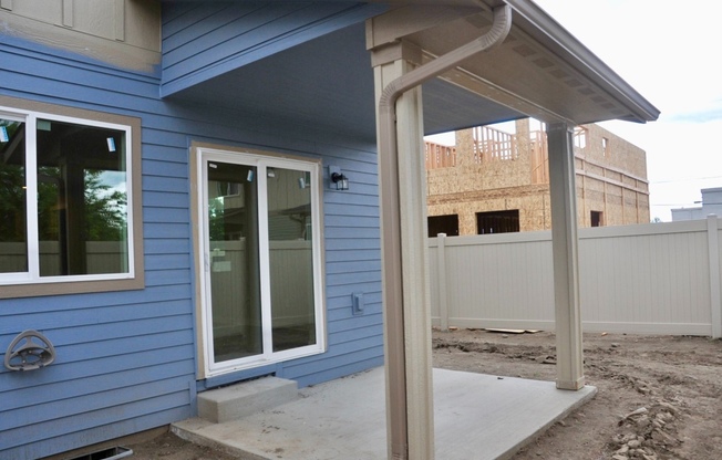 3 bed 2.5 bath Townhome Central CDA